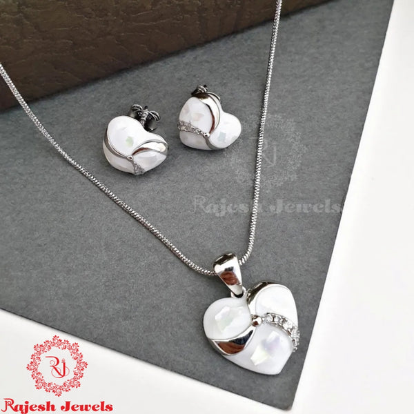 Classy Heart Pure Silver Pendant Set