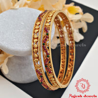 Alluring Pure Silver Bangles