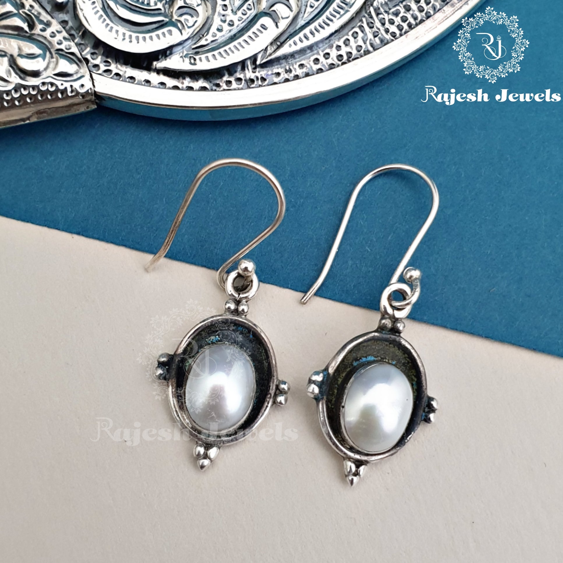 Classic Round Hanging Earrings
