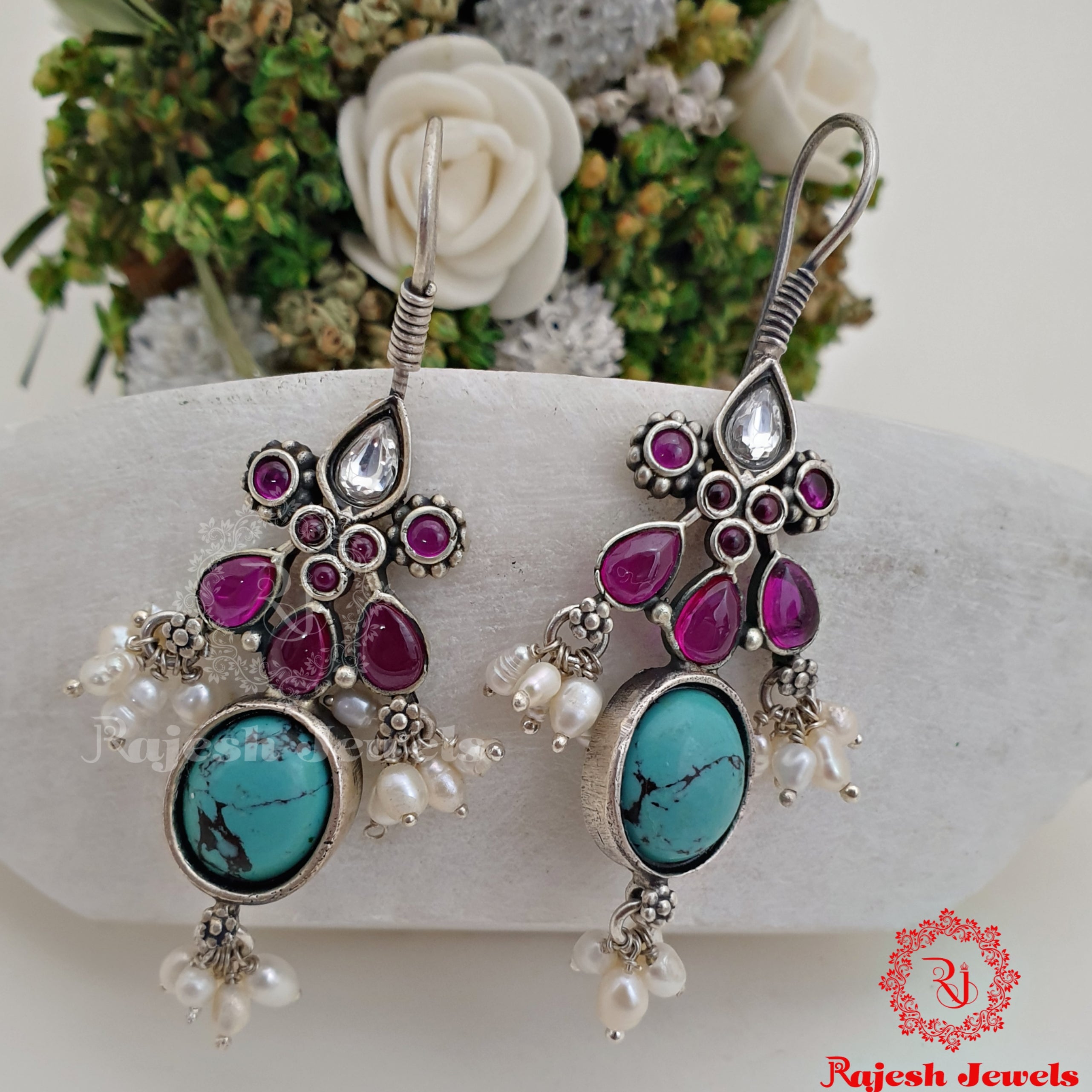 Gracefull Hanging Earrings