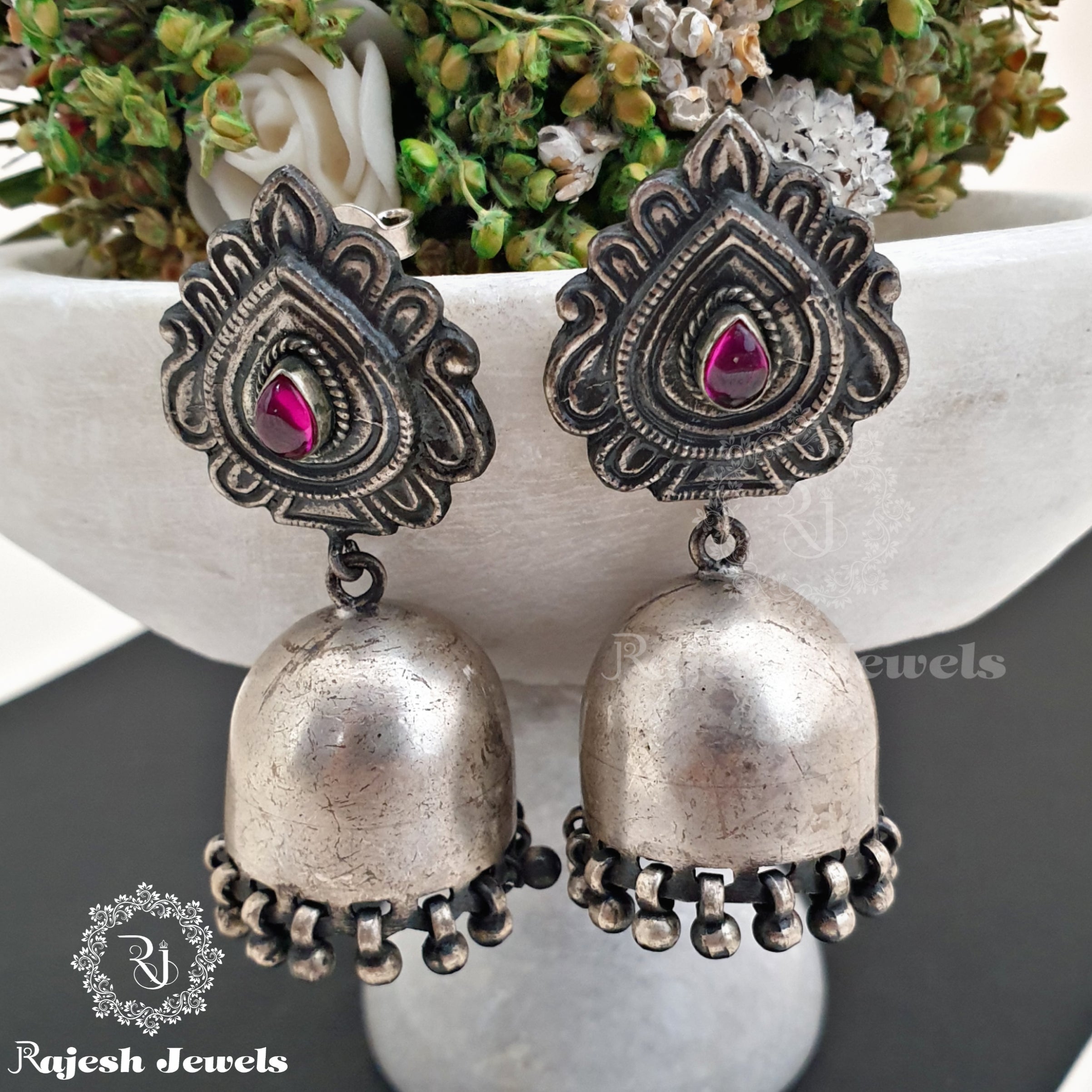 Gracefull Oxidised Ethnic Jumka