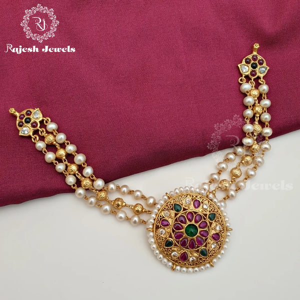 Gracefull Pearl Choker Neckpiece