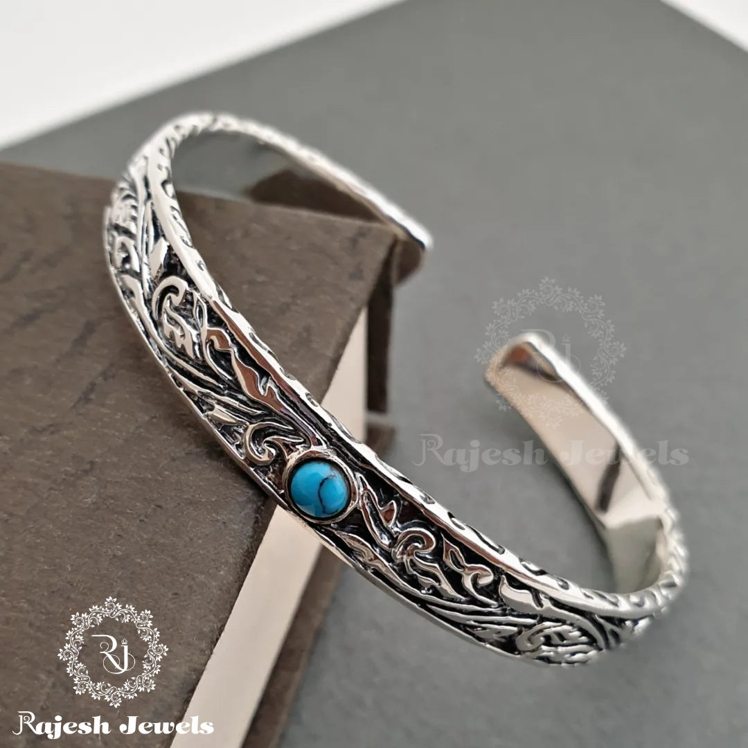 Attractive Cuff Hand Kada